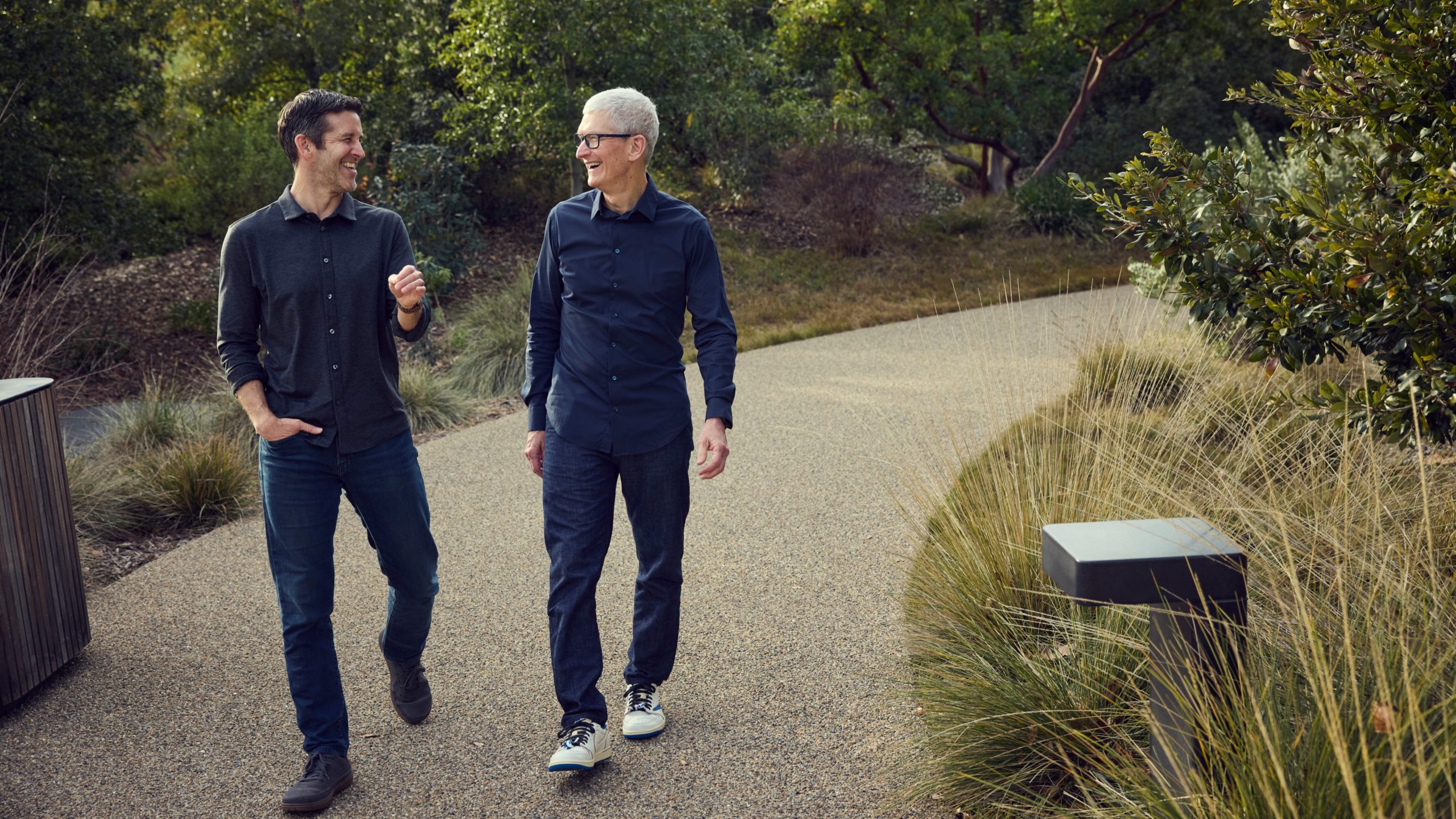 Apple John Ternus Tim Cook scaled